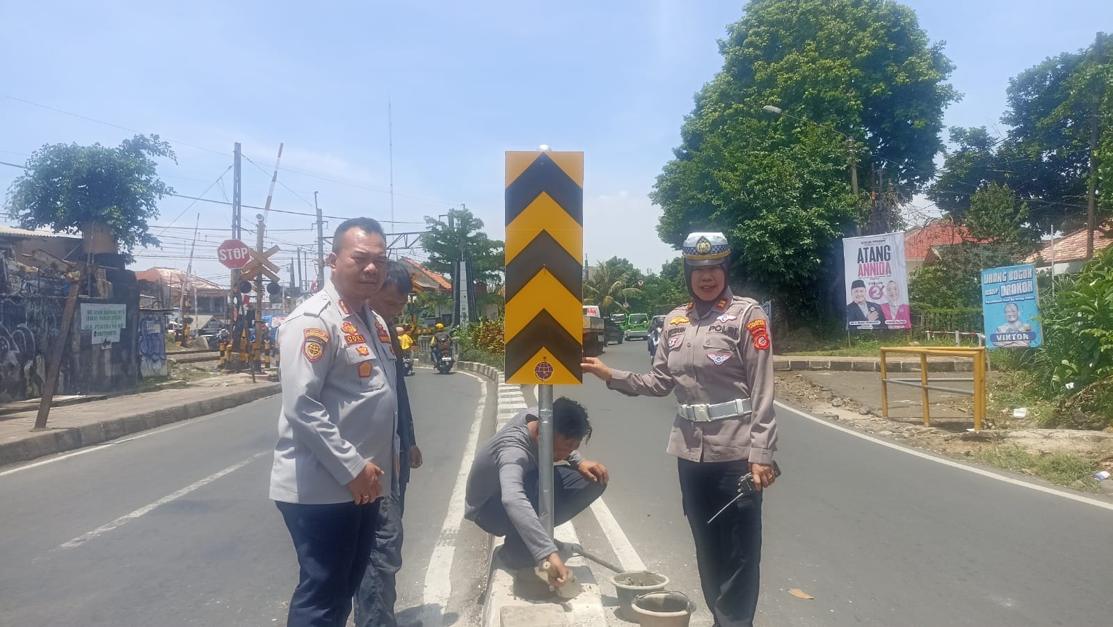 Ops Zebra hari keempat Satlantas Polresta Bogor Kota Gandeng Dishub Pasang Rambu Peringatan