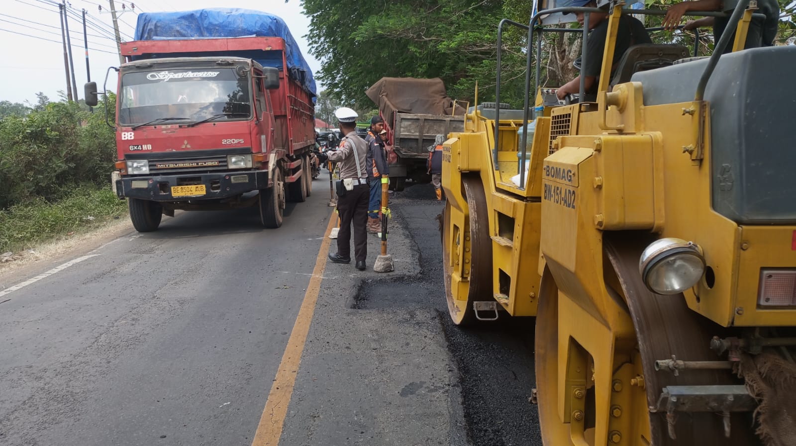 PENGATURAN ARUS LALIN DALAM RANGKA PERBAIKAN JALAN