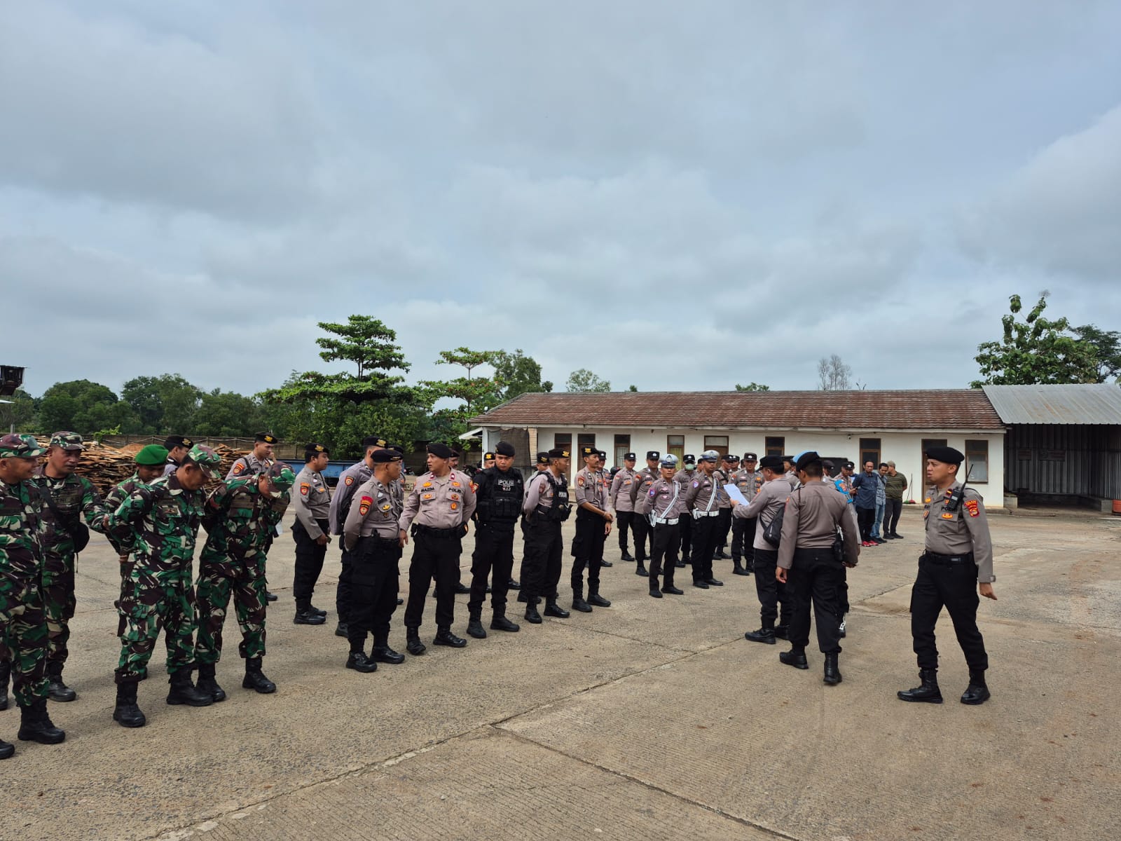 KEGIATAN PAM UNRAS DAMAI DPC GRIP JAYA DI PT AGUNG JAYA