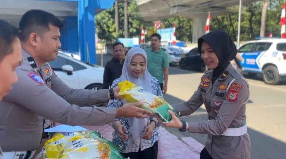 GPMP Sie BPKB Ditlantas Polda Sulsel: Antusias Warga Tinggi, 410 Kg Beras GPMP Polda Sulsel Sold Out Sehari
