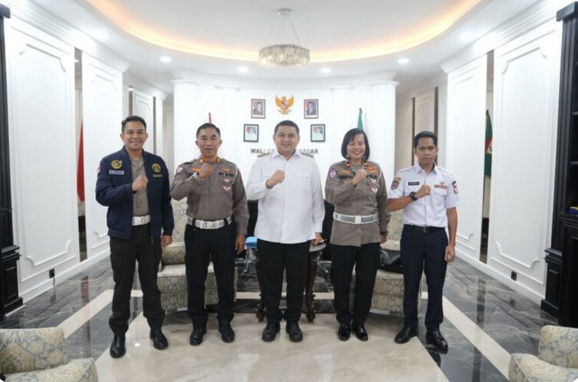 KESADARAN KOLABORATIF PEMKOT MAKASSAR DAN DITLANTAS POLDA SULSEL BAKAL TERTIBKAN PARKIR LIAR
