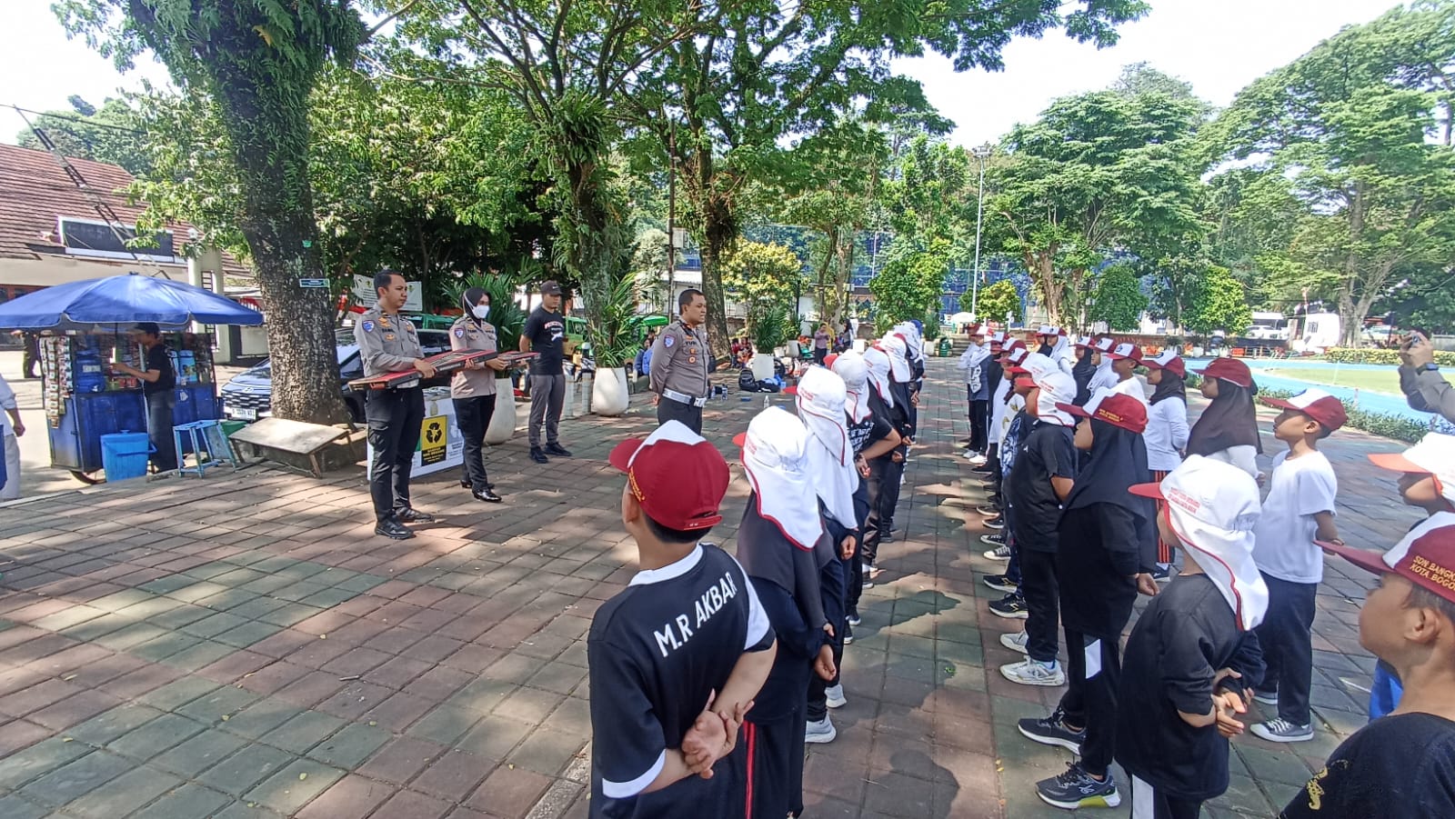 POLISI CILIK CERIA BANGET LATIHAN DALAM RANGKA KESIAPAN PERLOMBAAN HARI LALU LINTAS BHAYANGKARA TAHUN 2025